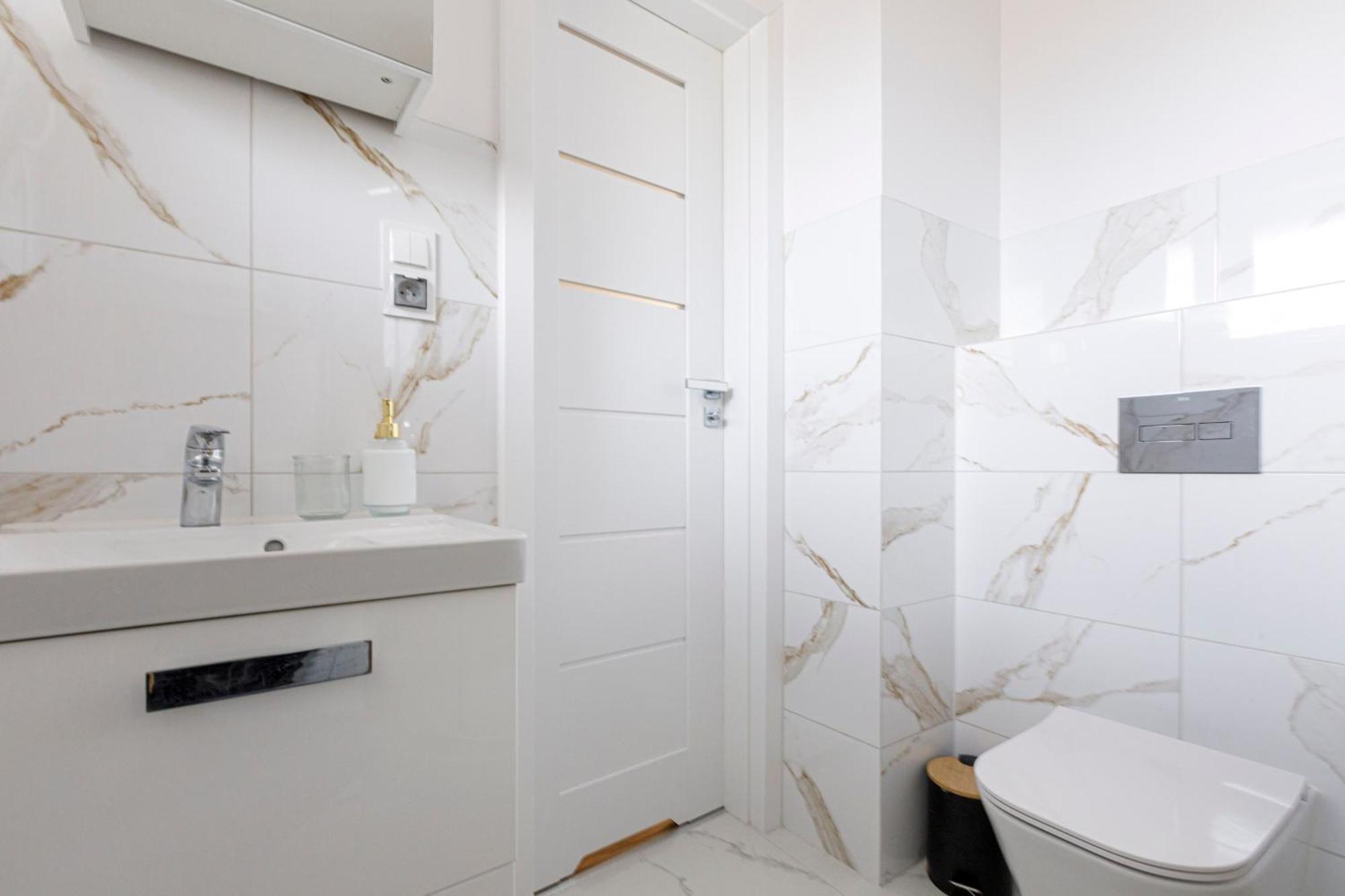 Golden - Monopol Apartament